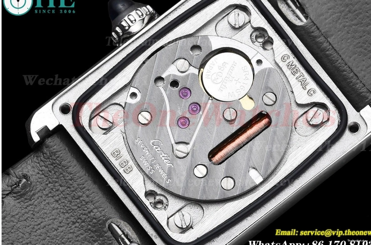 Tank Must Black Quartz On K11F dial White Leather Strap Small 0517